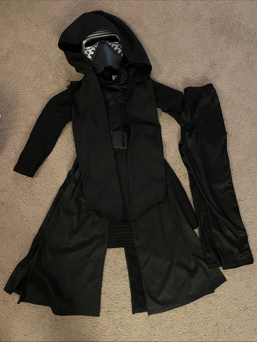 Disney Kilo Ren child 9/10 costume